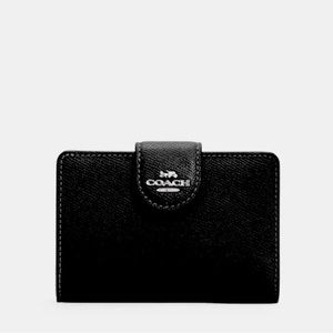 Coach Medium Corner Zip Wallet